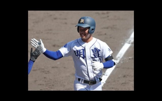 甲子園でうまくなる明豊の２年生スラッガーに、ソフバン柳田も熱視線