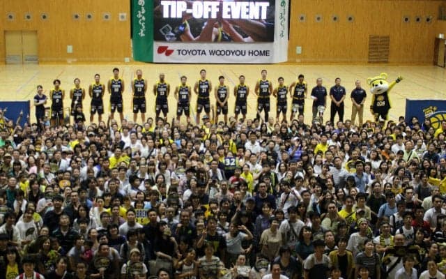 栃木ブレックスがティップオフイベントを開催、田臥勇太は「ともに最後まで戦ってください」とファンに共闘を呼びかける