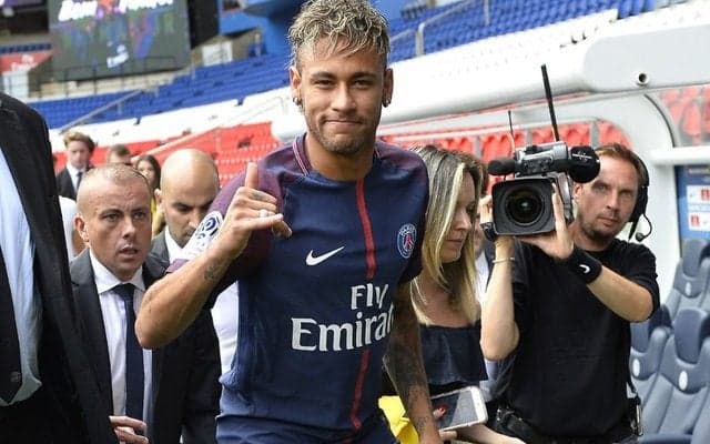 “290億円の男”ネイマール、2G2Aの活躍でパリSGは開幕3連勝