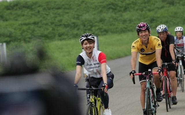 さいたまクリテリウム広報部長の松元絵里花、ロードバイク初体験…現場からインスタ投稿