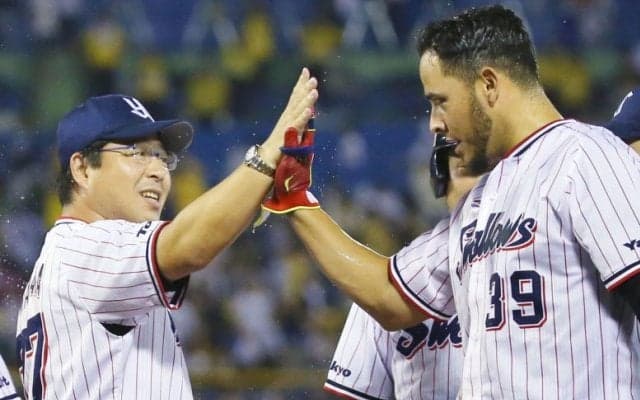 リベロがサヨナラ打！真中監督辞任の東京ヤクルトが劇的勝利！