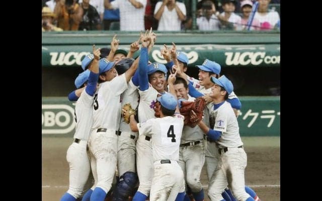 花咲徳栄が16安打14得点の猛攻！埼玉県勢、夏初優勝！【第99回全国高校野球選手権大会第14日 決勝】
