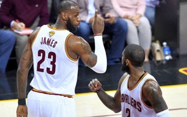 キャバリアーズとレブロン・ジェームズ、セルティックへの移籍が決まったカイリー・アービングへ『贈る言葉』