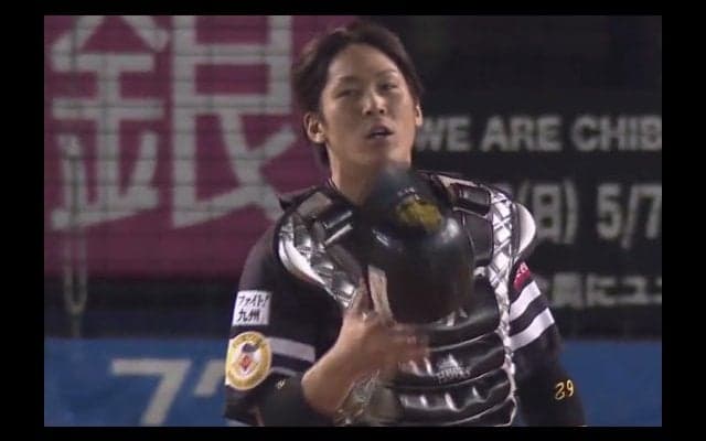 育成から球界トップ盗塁阻止捕手へ…ソフトバンクの屋台骨支える甲斐拓也