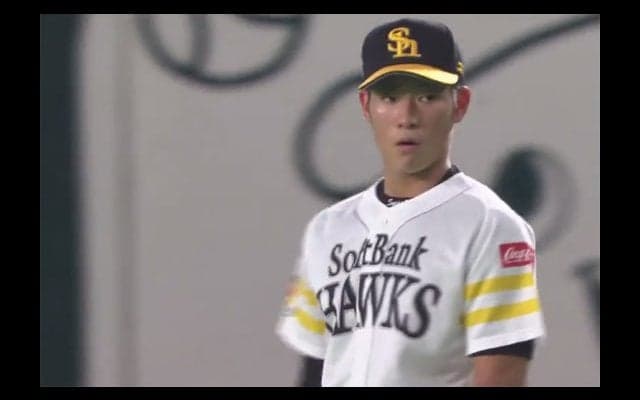 なぜ？　本塁打→レーザー送球→代打、ソフトB上林を工藤監督が代えたワケ