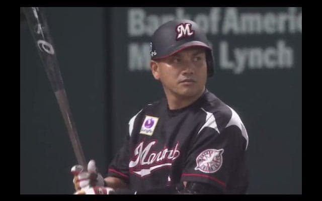 福岡最後の試合のロッテ井口、第1打席で元同僚の和田からヒット