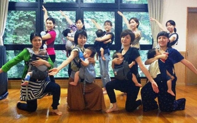 抱っこしたままでできる！「ベビーダンス」で産後の悩みを解決