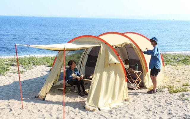 簡単に設営できる2ルームテント「カマボコテントミニ」発売