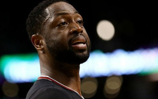 ドウェイン・ウェイド、キャバリアーズ移籍を噂するメディアに釘を刺す「レブロンとは夕食を食べるだけ」