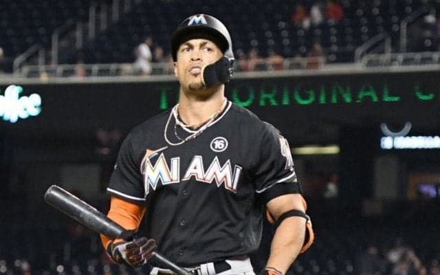 スタントンが止まらない、80年前の記録に並ぶ8月18本目のホームラン