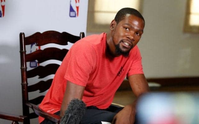 「ケミストリー構築は簡単じゃない」と語るデュラントの指摘は、大型補強に成功したティンバーウルブズへの警戒の表れ？