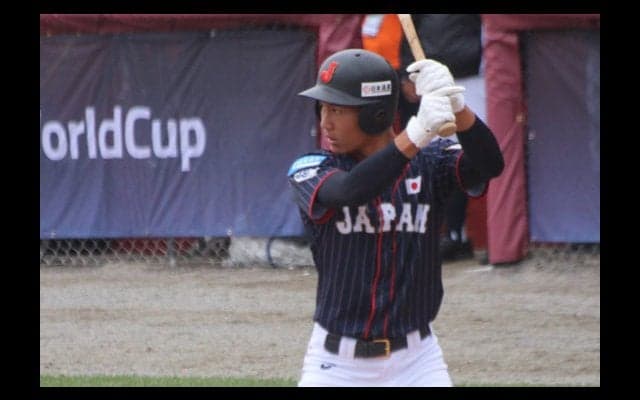 【U-18野球W杯】「自分たちで流れを作っていこう」-大勝発進の日本、光った2年生コンビ