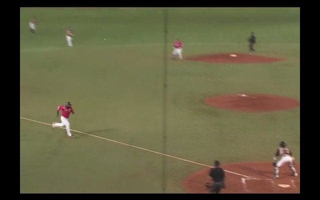 ロッテ・ペーニャ、2夜連続の激走　118キロの巨体で一塁から一気に生還！