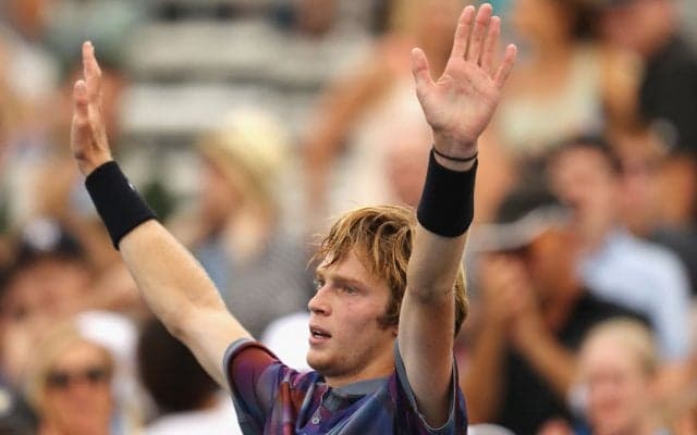 秋山英宏　全米レポート（8）苦戦が続く谷間世代。第9シードのゴファンが19歳ルブレフに敗れる