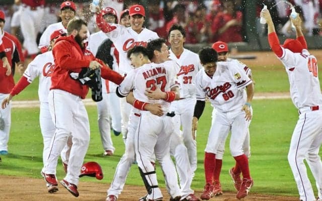 連夜のサヨナラ！広島東洋が劇的勝利で優勝マジック10！