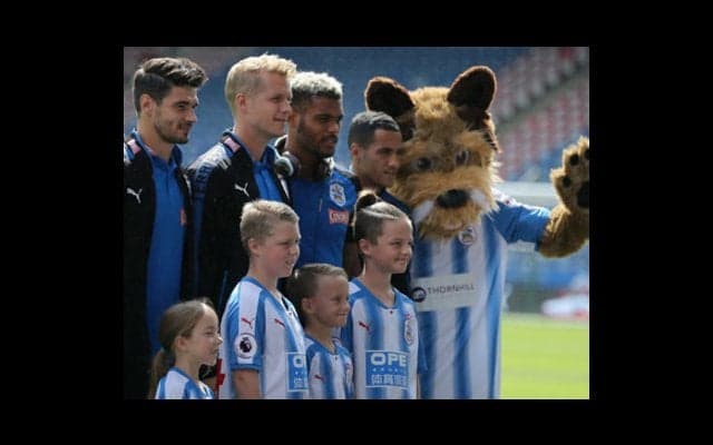 プレミアで最安値のチケット。誰もがハダースフィールドを愛している