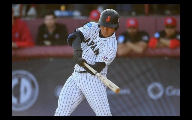 清宮がバックスクリーンへソロ弾！　高校通算111号本塁打