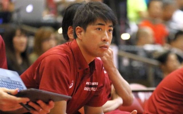 アーリーカップで川崎ブレイブサンダースの指揮を任された佐藤賢次アシスタントコーチ「一歩ずつステップアップしたい」