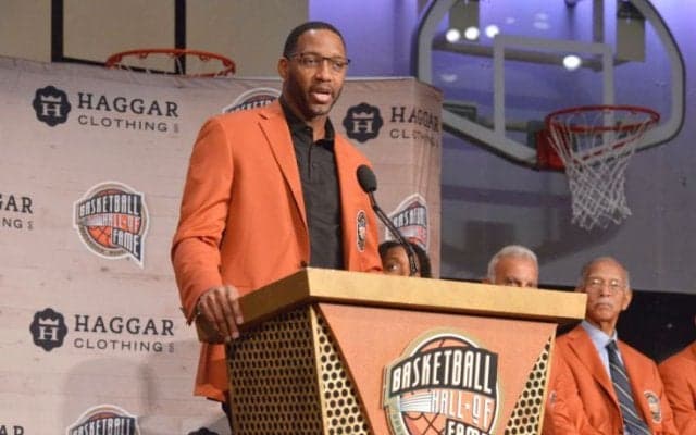 バスケットボール殿堂入りを果たしたトレイシー・マグレディが語る高校時代のハングリー精神「175番から1番になった」