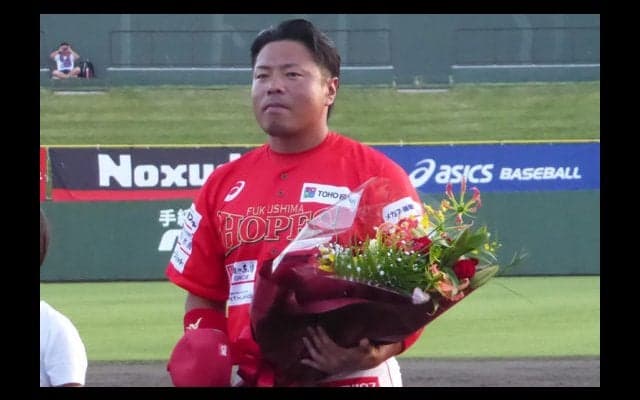 岩村明憲、引退試合で2安打＆PO進出「自分は本当に幸せな男だと思います」