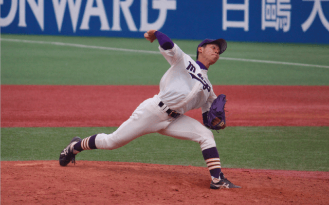 明大・高橋裕也が初勝利！齊藤大将の力投に応えて早明戦制す【東京六大学野球】