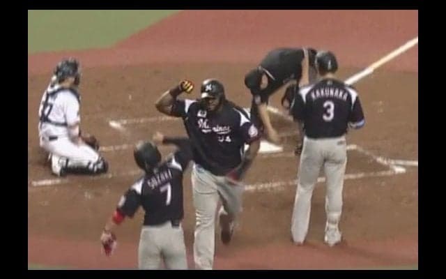 ペーニャの場外弾が米国でも話題に、その怪力は「人類最後のミステリー」