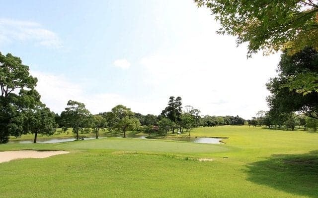 男女が協力してハーフプレーする「ゴルフ ラウンド婚活パーティ」開催