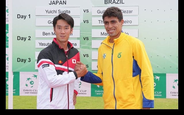 初日は杉田祐一とクレザ、添田豪とモンテーロが対戦 [デ杯ワールドグループ・プレーオフ 日本対ブラジル]