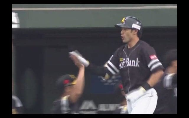 優勝マジック1のホークス、柳田の17戦ぶり逆転30号2ランでリード奪う