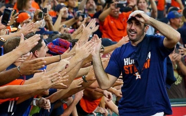 アストロズが16年ぶりに地区優勝、独走でア・リーグ西地区制覇