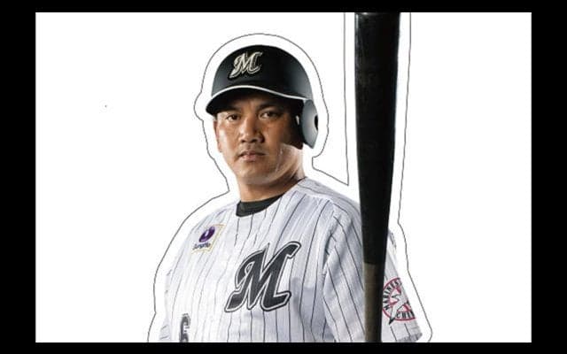 ロッテが24日引退試合で井口の日米3球団ユニホーム等身大パネルを設置