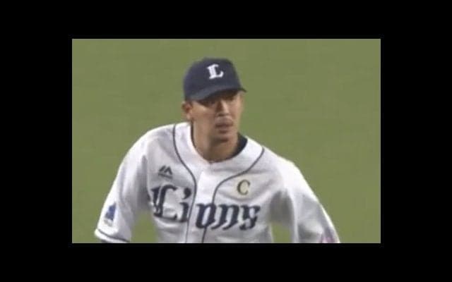 西武浅村が鮮やか美技　逆シングル捕球→素早く反転ジャンプスローでアウト