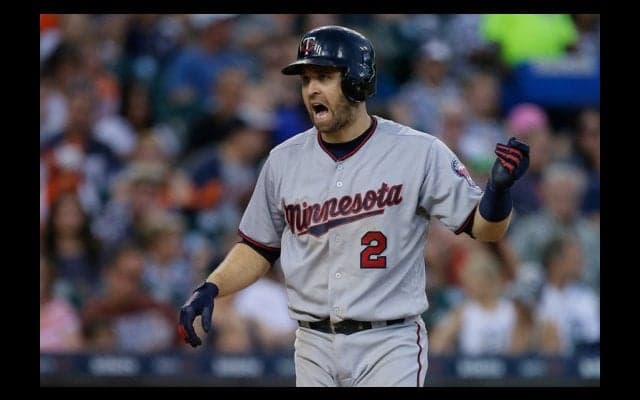 驚嘆に称賛…MLBでバント→“先頭打者ランニング弾”の珍打が米で話題