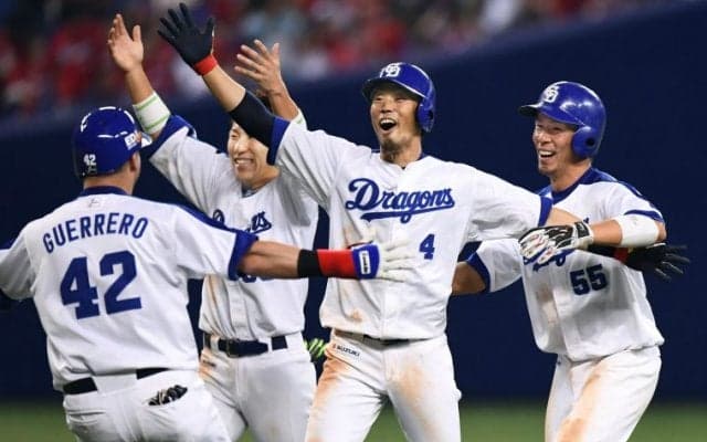 藤井が劇的サヨナラ打！中日が本拠地最終戦を白星で飾る！