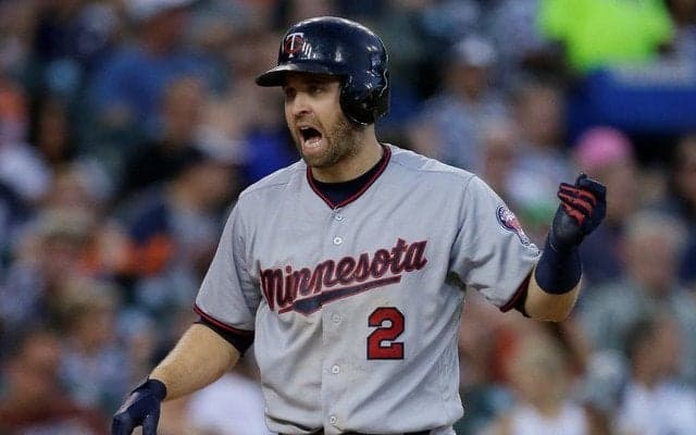 メジャーリーグで珍打…セーフティーバントが初回先頭打者本塁打に