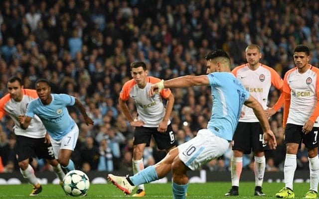 マンCのグアルディオラ監督、PK失敗もアグエロへの信頼は揺るがず