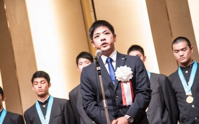 インターハイ王者となった福岡大学附属大濠の優勝祝賀会、片峯聡太監督は「チームのまとまり、献身的なプレー」を誇る