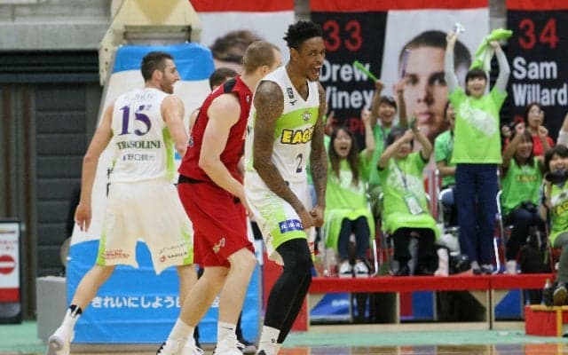 『緊急出動』の伊藤大司に導かれたレバンガ北海道が第4クォーターに大逆転勝利、富山グラウジーズは宇都直輝のケガで失速