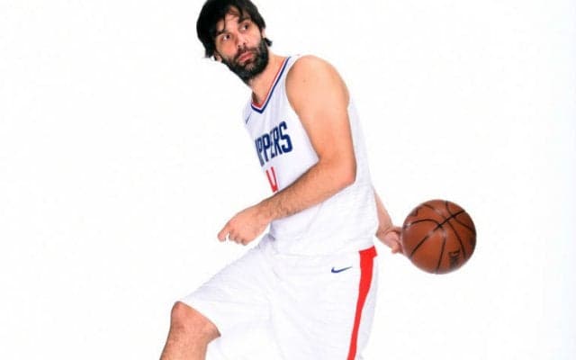 ヨーロッパ最強のポイントガード、ミロシュ・テオドシッチがついにNBAへ、プレシーズンゲーム初戦で華麗なアシストを連発