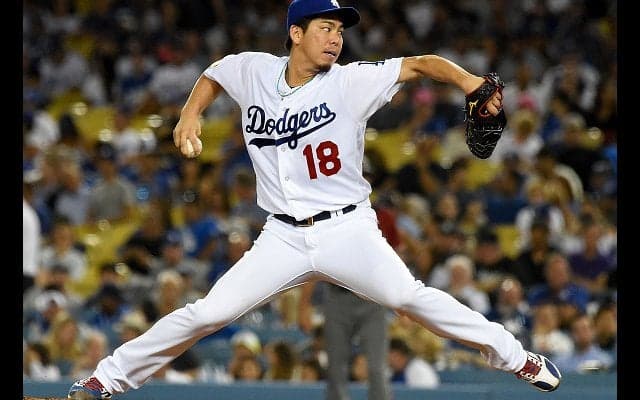 ドジャース・前田健太、地区シリーズ突破でシャンパンファイトの様子を投稿