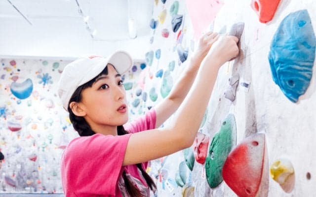 ボルダリングで壁をよじ登ってる必死な顔が見たい！│スポーツデートなう。で使っていいよ#2