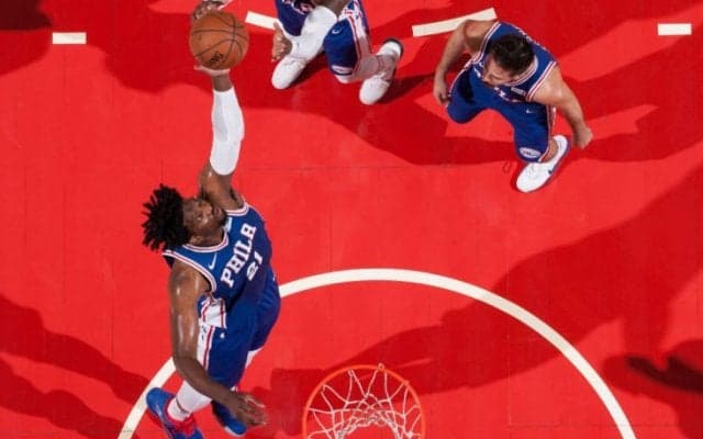 ジョエル・エンビードがプレシーズン初戦15分の出場で22得点と『規格外』の働き