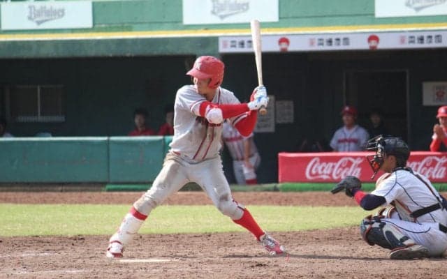 野球少年の気持ちを忘れずに躍動する走攻守三拍子揃った遊撃手　宮本丈（奈良学園大）