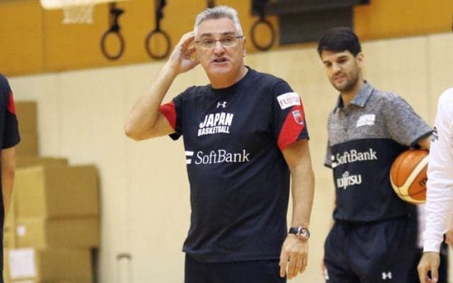 日本代表ヘッドコーチのフリオ・ラマスは「Bリーグと代表が融合して、一緒に成長していく」ことを強調