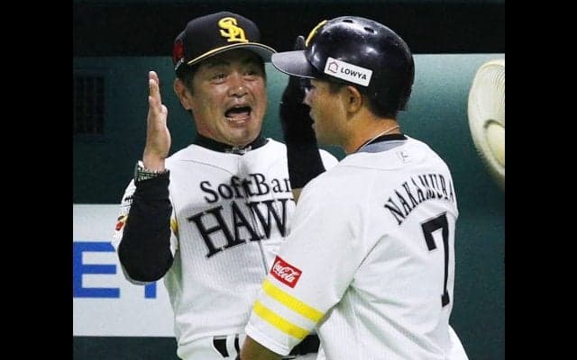 中村が勝ち越し2ラン！福岡ソフトバンクが乱打戦を制して2勝2敗！