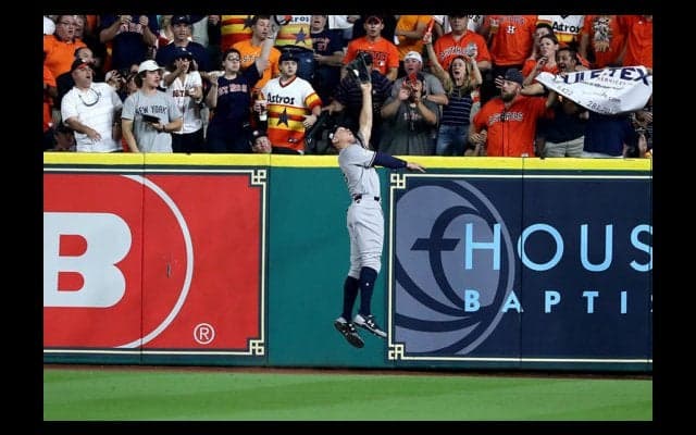 【MLBプレーオフ】超新星ジャッジがスーパーキャッチ、元DeNAグリエルの本塁打を強奪