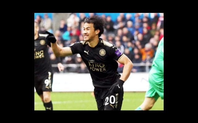 「シンジ、頼む」。毎年チームの窮地を救う岡崎は、レスターの心臓部だ