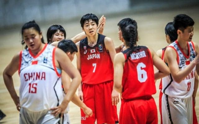 アジア選手権を戦うU16女子日本代表は中国と対戦、圧倒的なサイズ差を覆す快勝でグループ首位通過決定！