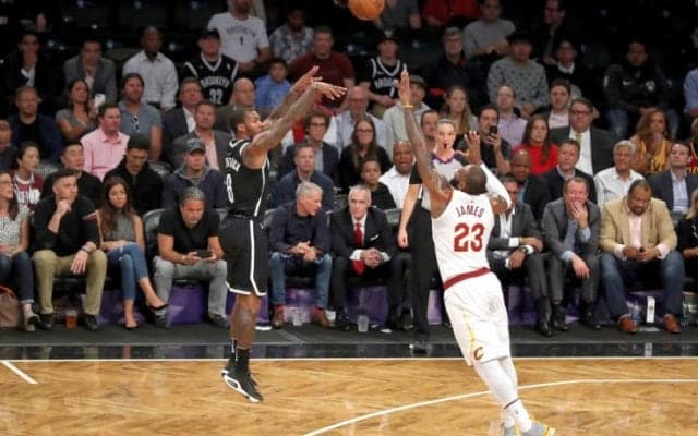 長距離砲を乱れ打ったネッツが『本気のレブロン』を上回りキャバリアーズを撃破、ホーム3戦全勝で勝ち越し！