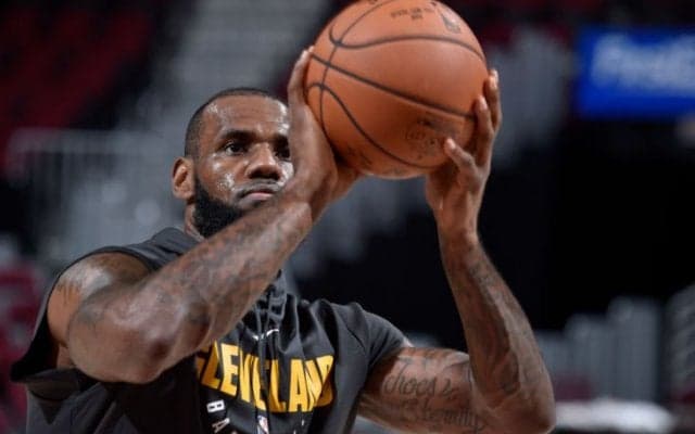 レブロン・ジェームズ最後の目標は「フリースロー成功率80％」、原因不明のケガからフォームを変えて成功率上昇中